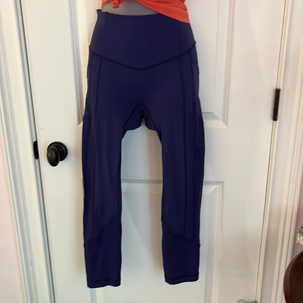 Lululemon purple leggings size 6